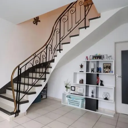 Holiday home Maison Meublee Pour 8 Personnes Avec 4 *