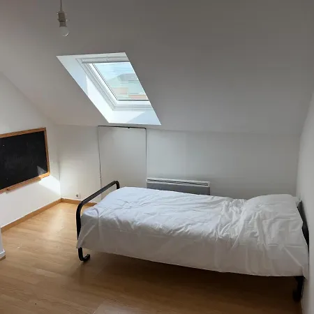 Holiday home Maison Meublee Pour 8 Personnes Avec 4 *